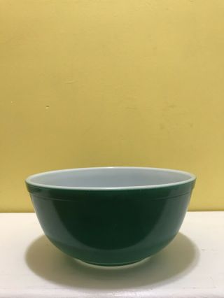Vintage Pyrex Primary Green Nesting Mixing Bowl 2.  5 Qt 403