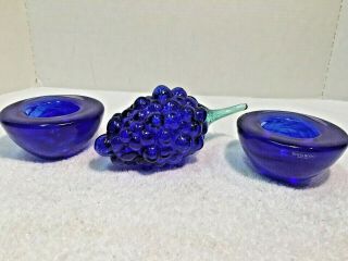 Kosta Boda Sweden Cobalt Blue Swirl Glass Bowl Anna Ehrner Design W/ Grape Bunch