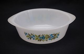 Old Vintage White Milk Glass 2 Qt.  Ovenware Baking Dish Bowl W Blueberry Designs
