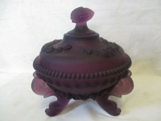 Westmoreland Glass Argonaut Shell Dolphin Footed Candy Dish Purple W/ Lid