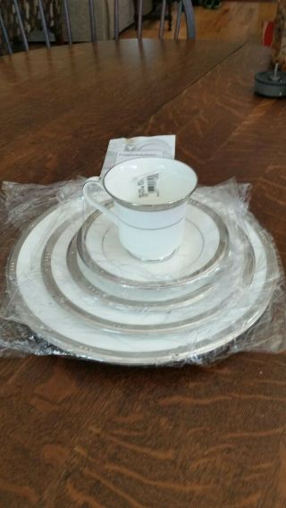 Vintage Noritake Porcelain 5 Piece Setting Chatelaine Platinum 4801