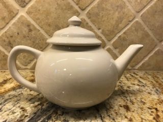 Homer Laughlin Vintage Tea Pot 2.  5cup Cream - Colored