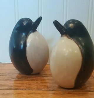 Chulucanas Peruvian Pablo Vilchez 2 Penguin Stoneware Pottery Figurines Signed