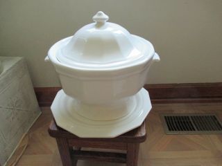 Pfaltzgraff Heritage Large Soup Tureen White With Lid And Underplate