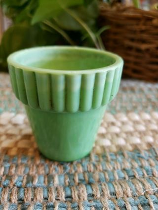 Vintage Akro Agate Flower Pot 2.  25 " Jadeite Green Slag Glass Glows Ribbed Edge
