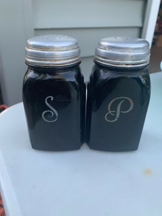Vintage Mckee Black Glass Deco Roman Arch Art Deco Salt & Pepper Shaker Set