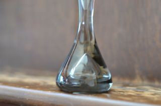 A Smokey Grey Tall and Slim Retro Style Art Glass Bulb Vase - 21.  5cm Tall 2