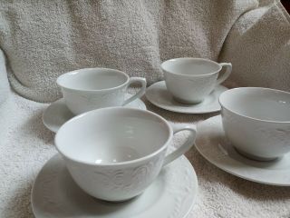 Set Of 4 Gibson Everyday White Embossed China Coffee/tea Cups & Saucers