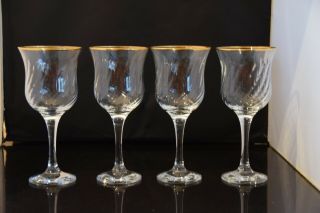 4 Clear Glass Wine Glasses,  Gold Rim,  Illusion Pattern