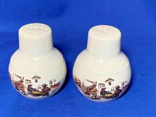 Vernon Kilns China Frontier Days Winchester 73 Pattern Salt And Pepper Shakers