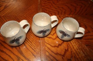 Home And Garden Party (3) Mugs Cups Northwoods Pine Cones Stoneware EXC 4