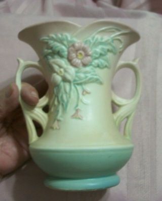 Hull Art U S A Pottery Wild Flower Vase 32 - 6 3/4 Lovely & No Damage