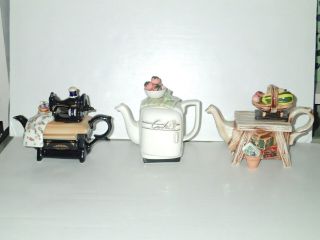 Cardew Design Mini Teapots Made In England 3 Fridge Sewing Machine Garden Bench