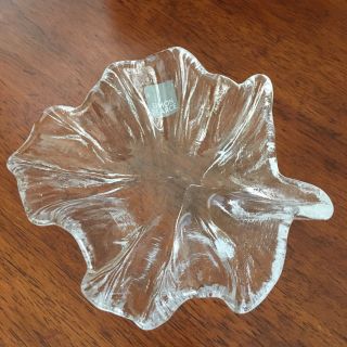 Simon Pearce Maple Leaf Glass Bowl - - 6 3/4 " Wide - - Gift Box