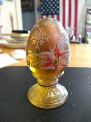 Fenton Art Glass Amber Iridescent Egg With Gold Pedestal Poinsettia Snowflakes
