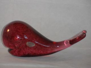 Wedgwood Cranberry? Glass Whale Paperweight Ronald Stennett - Wilson 19cm Long Vgc