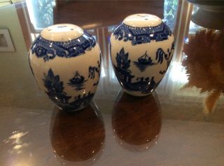 Vintage Blue Willow Salt And Pepper Shakers Japan Perfect