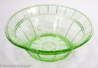 Jeannette - Depression Glass - Green - Doric - Large Berry Bowl - 8.  25 "