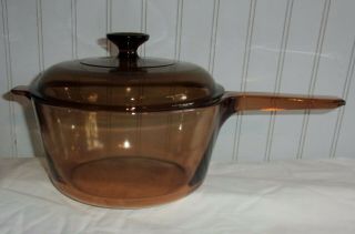 Corning Vision 2.  5 L Sauce Pot Pan Amber Glass W/ Lid Helper Handle Vintage Vguc