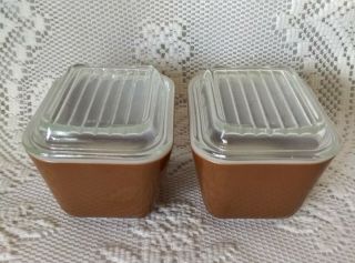 Set Of 2 Vintage Pyrex Brown 501 B Refrigerator Dishes W/ 501 C Lids 1 1/2 Cups