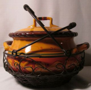 Home & Garden Party Stoneware - Tuscan Home - Covered Bean Pot In Wire Basket