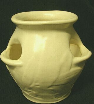 Rare Vintage Mccoy Art Pottery Strawberry Jar Planter Matte White Relief Leaves