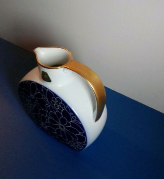 ⭐ Vintage AK KAISER Echt Kobalt Cobalt Blue And Gold Pitcher Vase W.  Germany 8