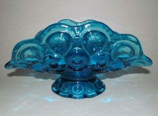 L E Smith Moon & Star Banana Boat Stand 9.  5 " Colonial Blue Vintage Glass Stars