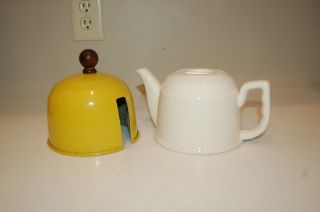 Vintage Porcelain 4 Cup Tea Pot With Beehive Insulated Cover.  " Japan "
