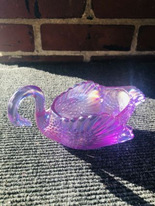 Vintage Glass Boyd Pink Iridescent Carnival Glass Swan Approx 5.  5” Wide