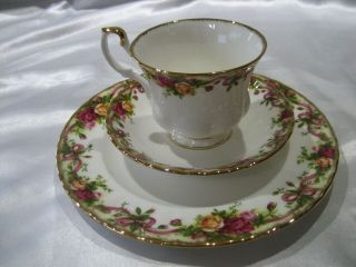 Royal Albert Old Country Roses Ruby Celebration Plate,  Cup & Saucer