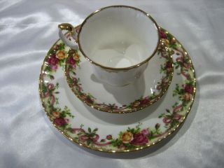 ROYAL ALBERT OLD COUNTRY ROSES RUBY CELEBRATION PLATE,  CUP & SAUCER 2