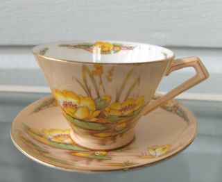 Vintage 1930 Royal Paragon Art Deco Peach & Yellow Water Lily Tea Cup Saucer