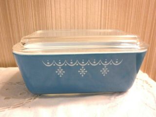 Vintage Pyrex Snowflake Garland Med Refrigerator Dish 502 W Lid=1.  5 Pint