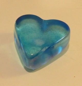 Robert Held Art Glass Heart Paperweight 2 1/2 " Irridescent Blue Signed W/sticker
