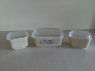 3 Vintage Pyrex Homestead Refrigerator Dishes With Lids