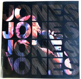 Tom Jones Souvenir Programme 1990 Showtime Graphics - 38 Pgs,  Glossy Full Color