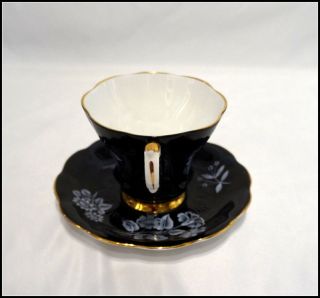 Royal Albert Black Tea Cup and Saucer Bone China Floral Design Gold Trim 103 2