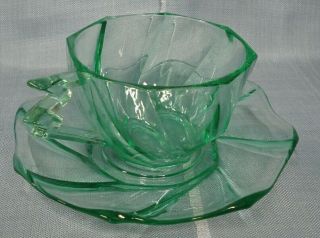 Set Of Moongleam Green Heisy Glass Cup & Saucer Twist