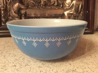 Vintage Pyrex Snowflake Blue Garland Nesting Mixing Bowl 2 1/2 Qt Quart 403