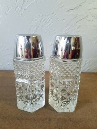 Anchor Hocking Wexford Clear Glass Salt And Pepper Shakers With Plastic Lids