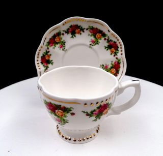 Royal Albert Old Country Roses Golden Pearl 2 3/4 " Cup And Saucer Set 2008 - 2009