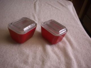 2 Vintage Red Pyrex Refrigerator Dishes With Lids 0501