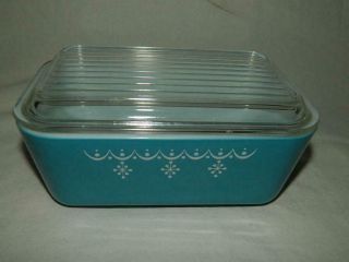 Pyrex Blue Snowflake Garland 502 Refrigerator Dish W Ribbed Lid 1 1/2 Pint