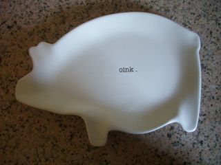 Pre - Owned Vintage Rae Dunn Magenta M Stamp " Oink " Pig Plate 9 1/2 " By 7 "