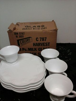Milk Glass Harvest Grape Luncheon Snack Plates And Cups Set Of 4 W/original Box