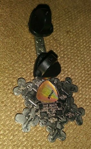 HARD ROCK CAFE HRC CLEVELAND FROSTY SNOW FLAKE GUITAR COLLECTIBLE PIN /LE 2