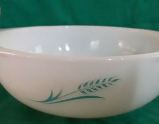 Vintage Pyrex Blue Wheat 023 1.  5 qt.  Hostess promotional bowl,  no lid. 2