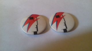 Vintage Badge David Bowie X 2
