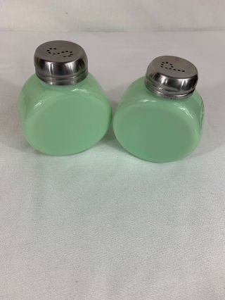 Jadeite Green Glass Art Deco Salt & Pepper Shakers In